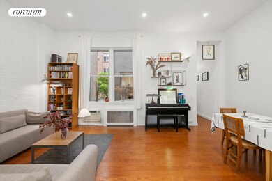 18 W 90th St unit D, New York, NY 10024 - photo 4