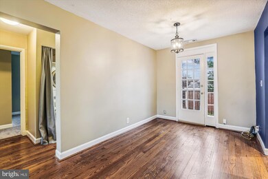 3052 S Abingdon St unit C1, Arlington, VA 22206 - photo 6