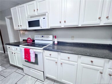 414 Durant Dr, Fayetteville, NC 28304 - photo 4