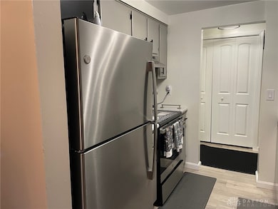 1112 Eagle Feather Cir unit A, Dayton, OH 45449 - photo 5