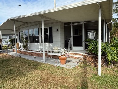 5817 Camelot Dr N unit 120, Sarasota, FL 34233 - photo 3