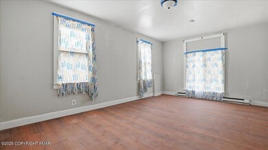 202 N Courtland St, East Stroudsburg, PA 18301 - photo 4