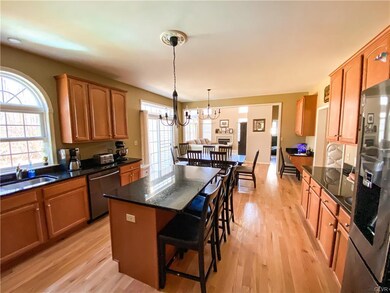 1110 Foxview Dr, Bethlehem, PA 18017 - photo 3