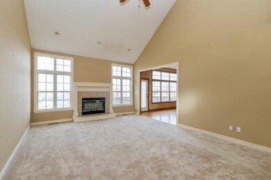 1032 SW Whistle Dr, Lees Summit, MO 64082 - photo 3