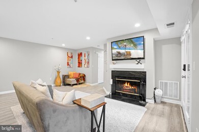 9816 Lake Pointe Ct unit 103, Upper Marlboro, MD 20774 - photo 4