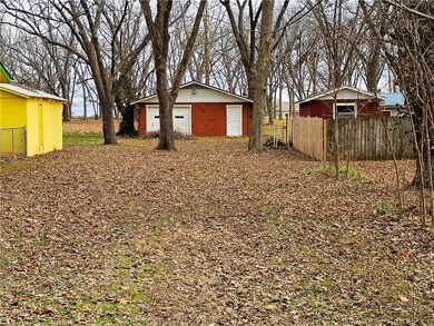 127 S Border St, Prairie Grove, AR 72753 - photo 5