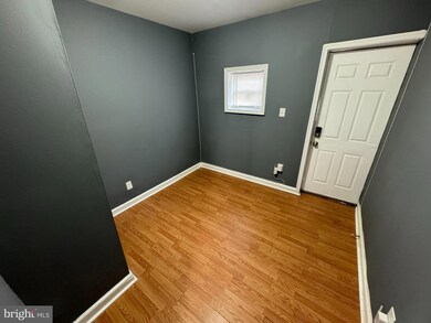 1034 S 4th St, Camden, NJ 08103 - photo 6