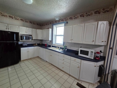 404 E 3rd St, Grayson, KY 41143 - photo 7