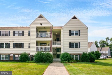 100 Chesterfield Ln unit 207, Stafford, VA 22556 - photo 2