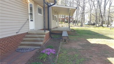 636 N Mccrary St, Asheboro, NC 27205 - photo 3