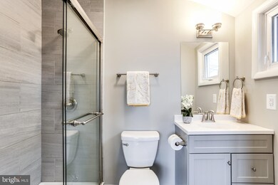 606 Highview Rd, Linthicum Heights, MD 21090 - photo 4