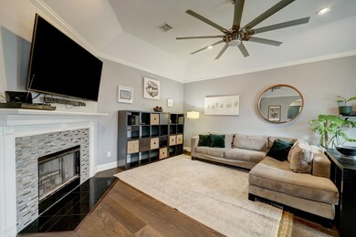 239 Cody St, Houston, TX 77009 - photo 5