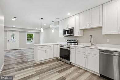 6719 Clinglog St, Capitol Heights, MD 20743 - photo 2