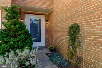 1946 Hopewood Dr, Falls Church, VA 22043 - photo 2