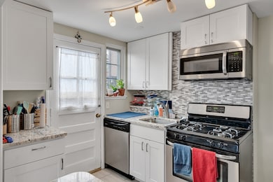 54 Pierce Rd unit 54, Watertown, MA 02472 - photo 3