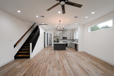 305 E 34th St, Houston, TX 77018 - photo 7