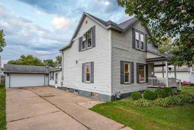 Side View 311 w 5th