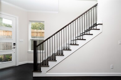 616 E 27th St, Houston, TX 77008 - photo 4