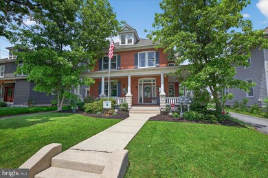 1039 E Main St, New Holland, PA 17557 - photo 4