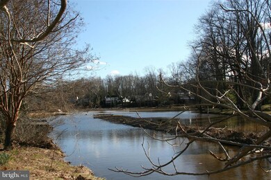 8293 Private Ln, Annandale, VA 22003 - photo 3