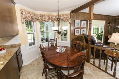 Enjoy morning coffee or casual family meals in you