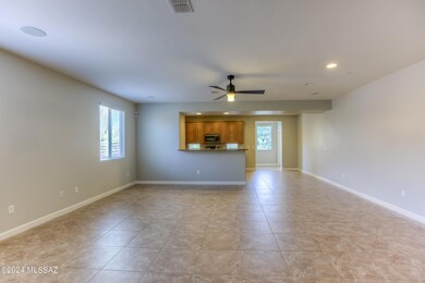 Living Room photo b