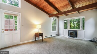 8210 Robin Hood Ct, Towson, MD 21204 - photo 2