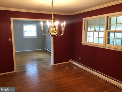 1132 Neal Dr, Alexandria, VA 22308 - photo 3