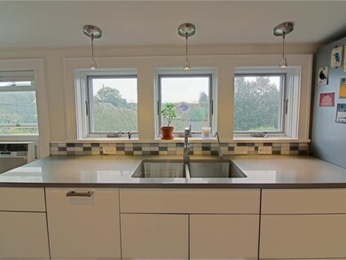 243 Weaver St, Winooski, VT 05404 - photo 4