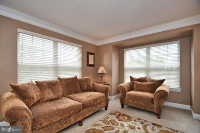 381 Belcourt Way, Harleysville, PA 19438 - photo 5