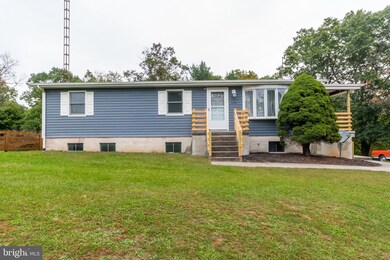 1152 Three Run Rd, Bunker Hill, WV 25413 - photo 2