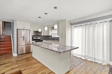 461 Rockhurst Rd, Bolingbrook, IL 60440 - photo 3