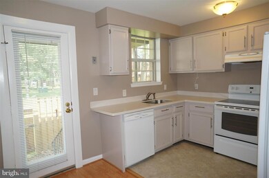 2827 S Wakefield St unit C, Arlington, VA 22206 - photo 3