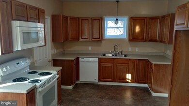 239 N Walborn Ave, Orwigsburg, PA 17961 - photo 2