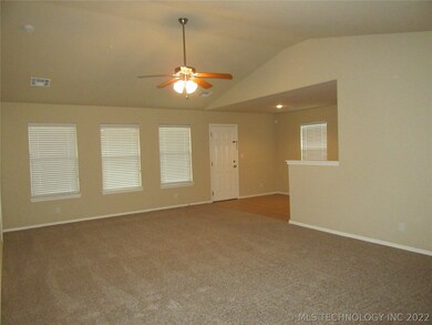 2208 E Elmira St, Broken Arrow, OK 74012 - photo 7