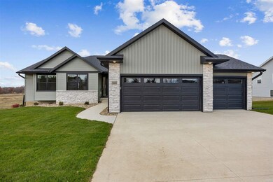 3660 Mclain Way, Hiawatha, IA 52233 - photo 2