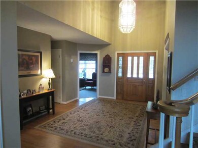 704 Wedgewood Dr, Marysville, OH 43040 - photo 2