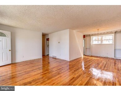 726 W 12th St, New Castle, DE 19720 - photo 4