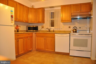 2405 Crestnoll Rd, Reisterstown, MD 21136 - photo 4