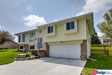 12665 Meredith Ave, Omaha, NE 68164 - photo 2