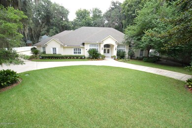 Large Circular Drive and Side Drive Way