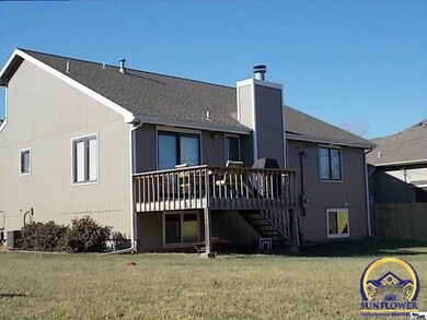 2720 SW Herefordshire Rd, Topeka, KS 66614 - photo 2