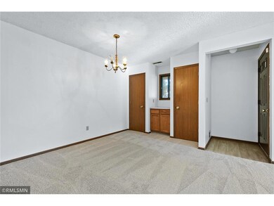 07_9395_Ranchview7_mls