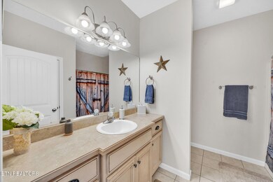 full hall bath