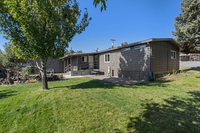 61130 Hamilton Ln, Bend, OR 97702 - photo 5