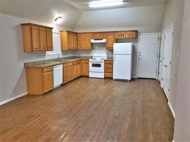 124 Power St unit 200, Bridgeport, TX 76426 - photo 5