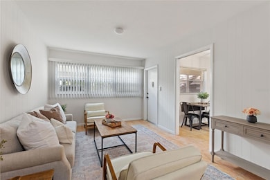 Entry living space