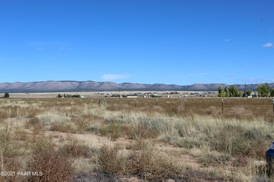 4750 Robbie Lane B, Paulden, AZ 86334 - photo 7