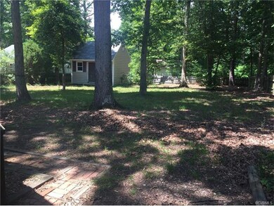 Huge Fenced Rear Yard