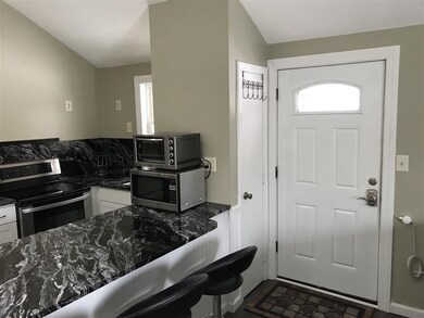 33 Plaza Village Rd unit D, Plymouth, NH 03264 - photo 5